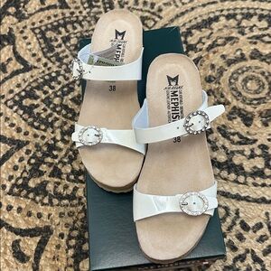 Sz 38(8.5)⭐️NWT Mephisto White Patent Leather Cork Wedge Sandals. ⭐️Sz Reference